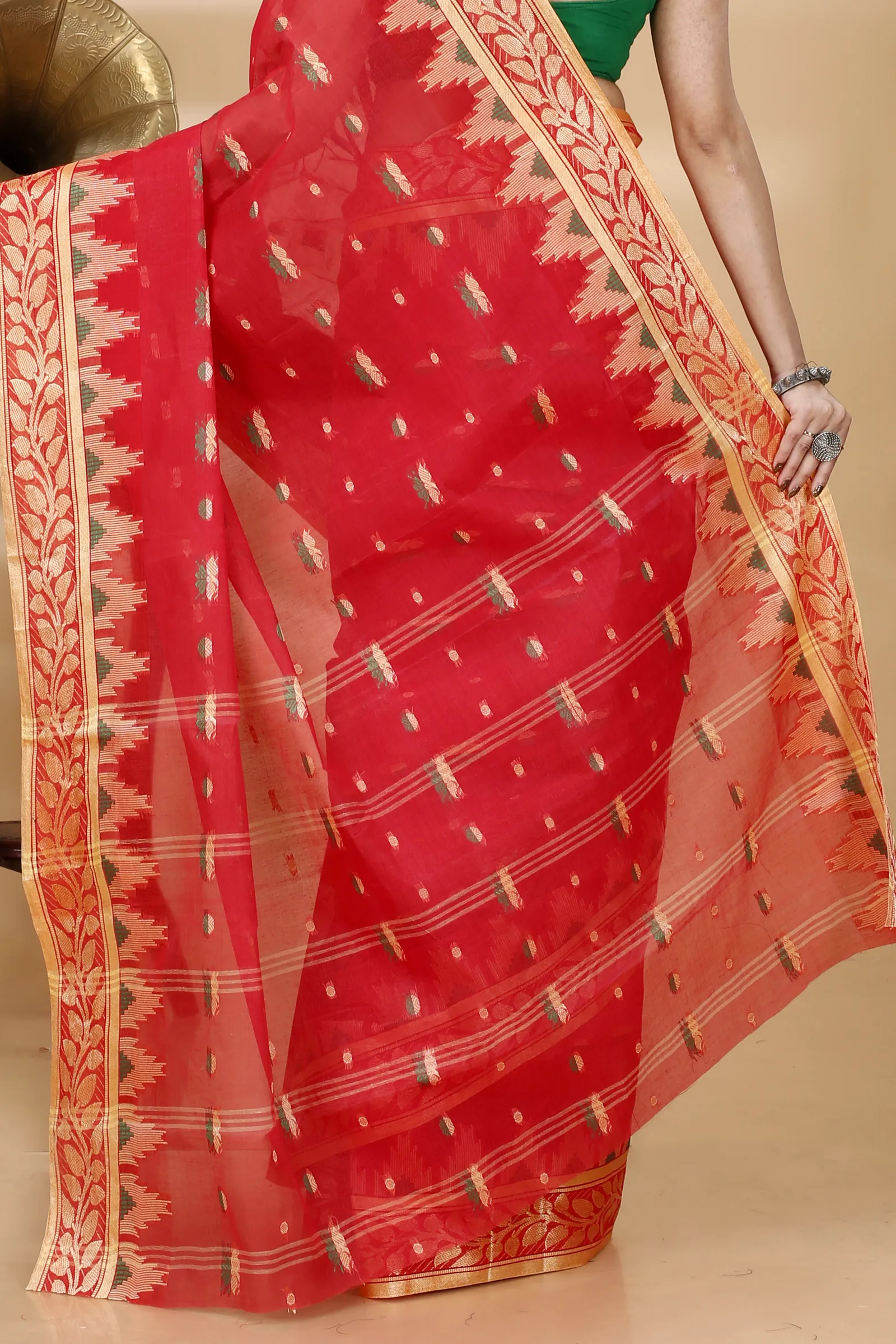 Red Pure Cotton Gunjan Tant Saree (932)