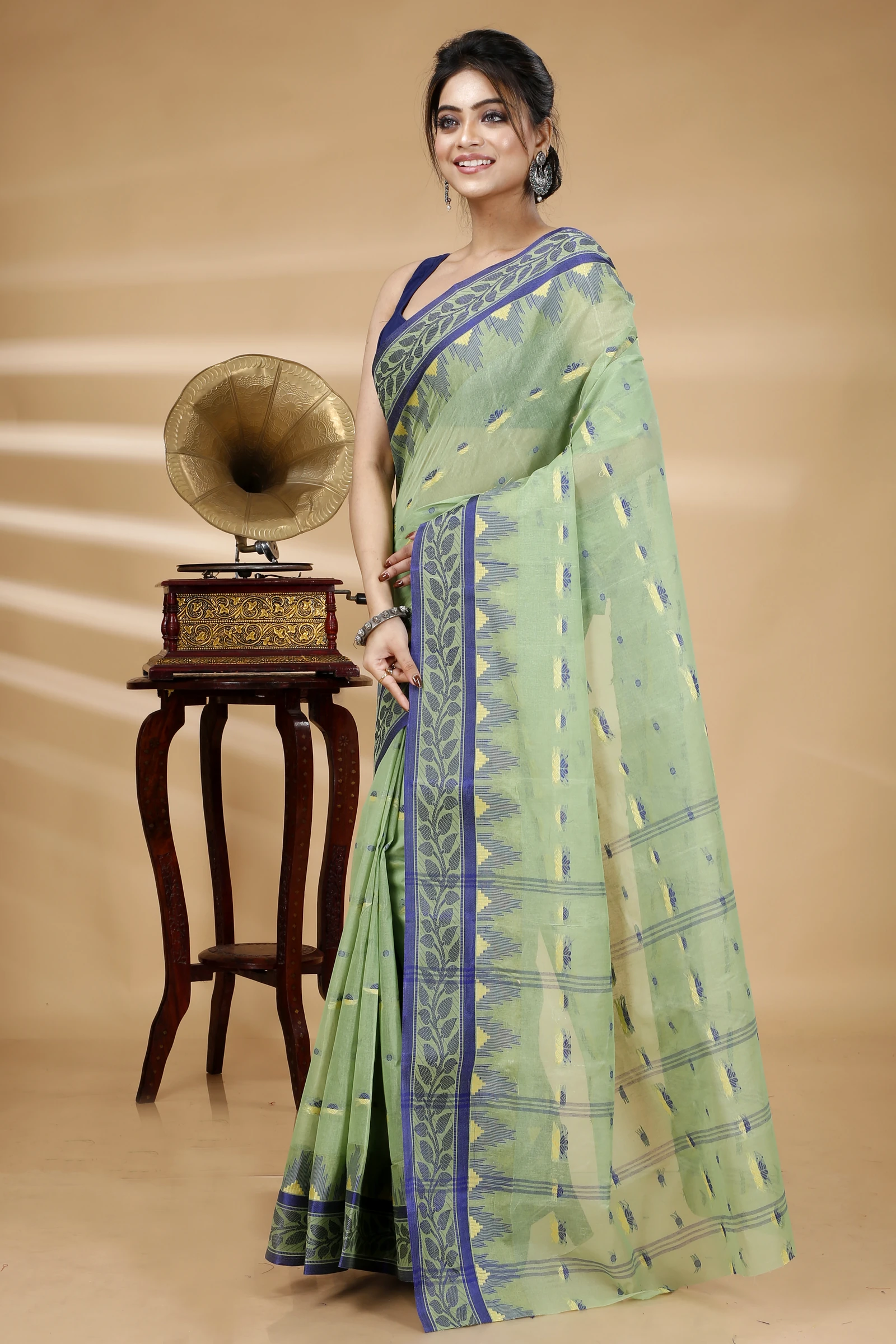See Green Pure Cotton Gunjan Tant Saree (935)