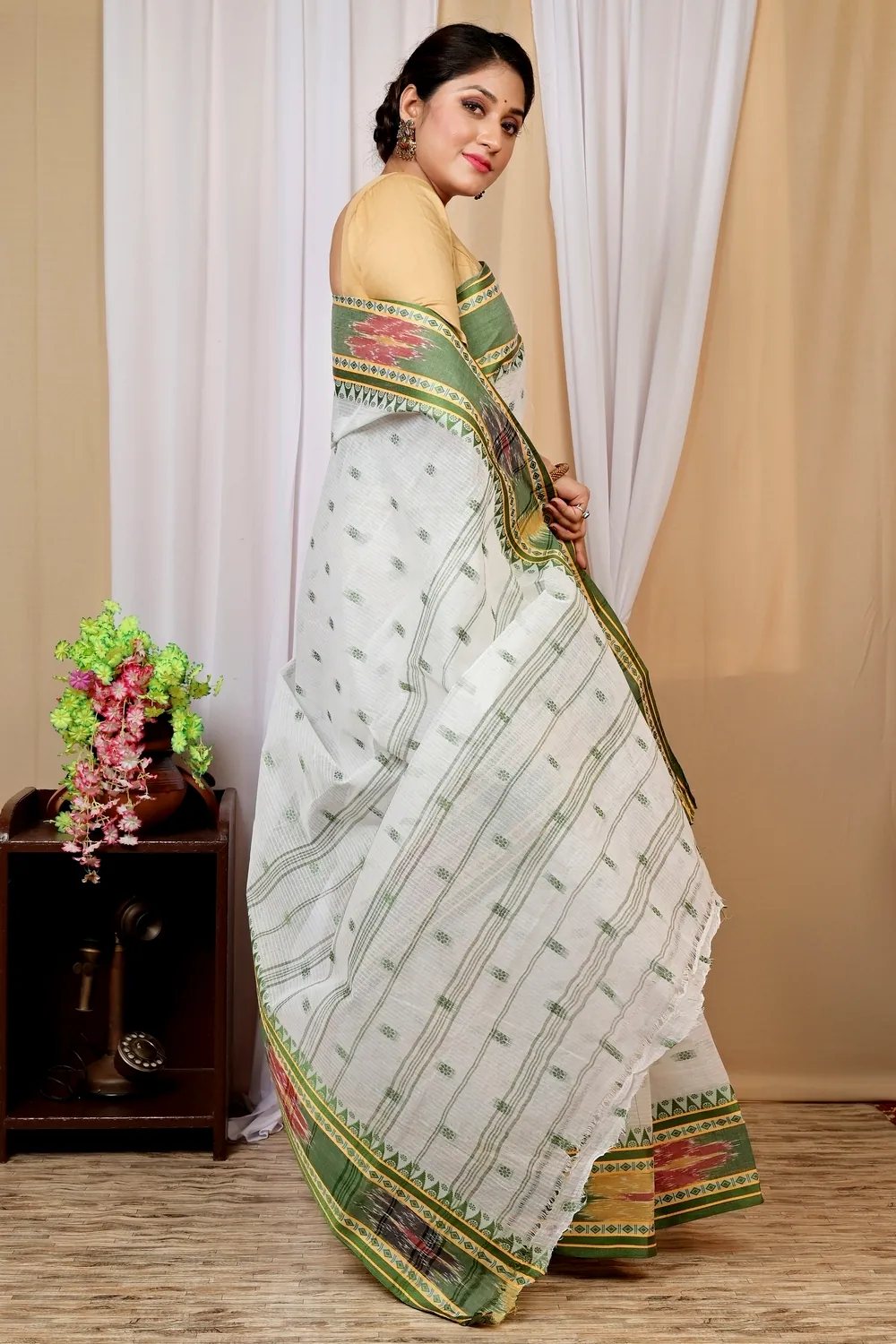 Green and White Pure Cotton Hema Tant Saree (1608)