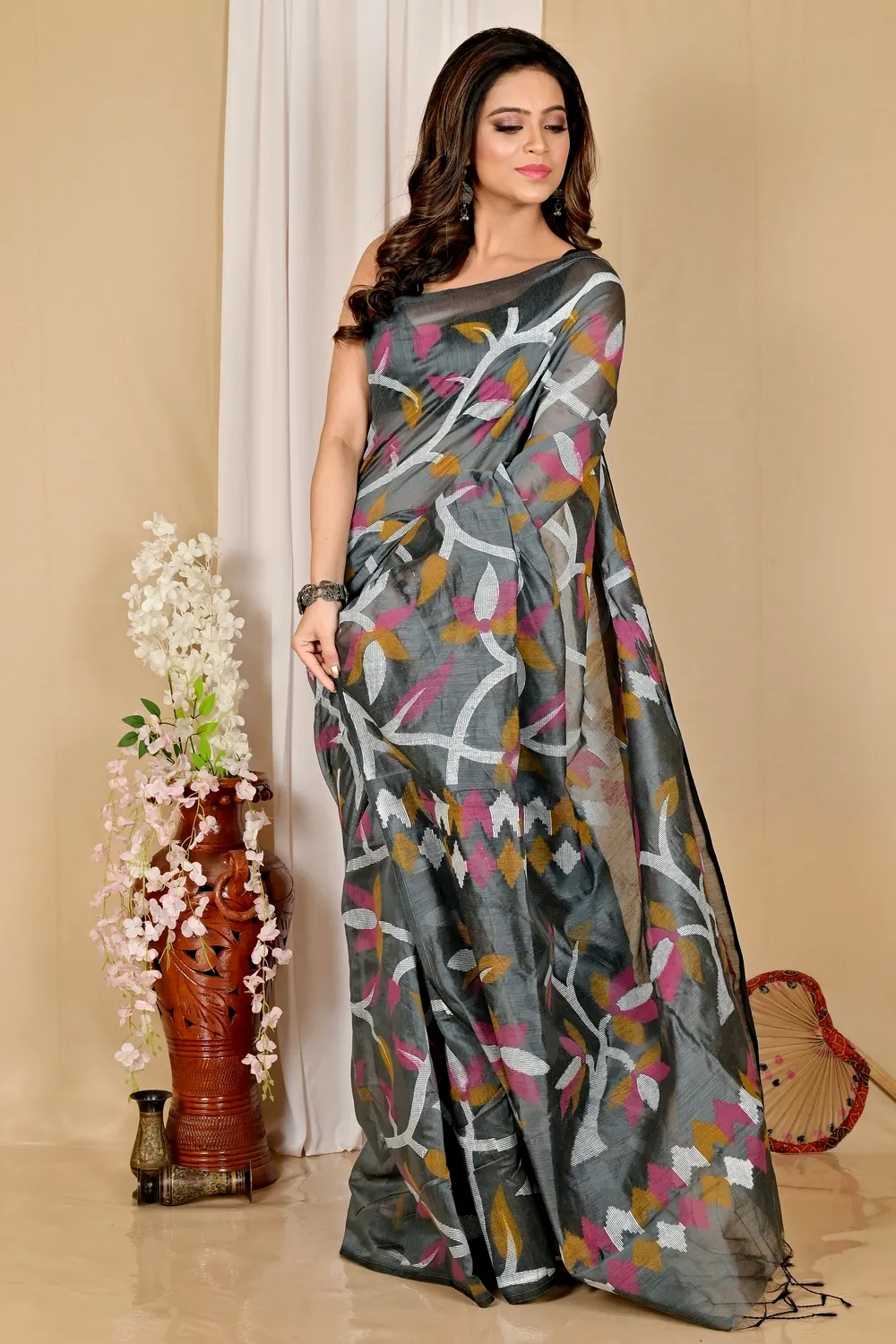 Grey Cotton Naren Hand Loom Saree (1668)