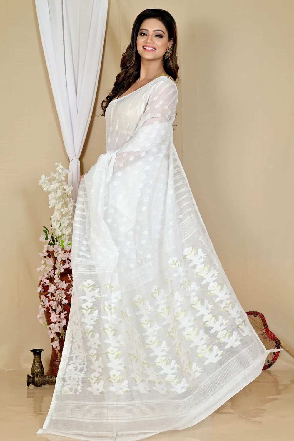 White Blended Cotton Rapial Jamdani Saree (1684)