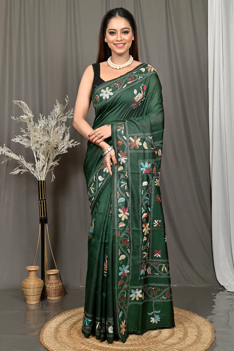 Dark Green Cotton Bolpur Kantha Stitch Saree (17)