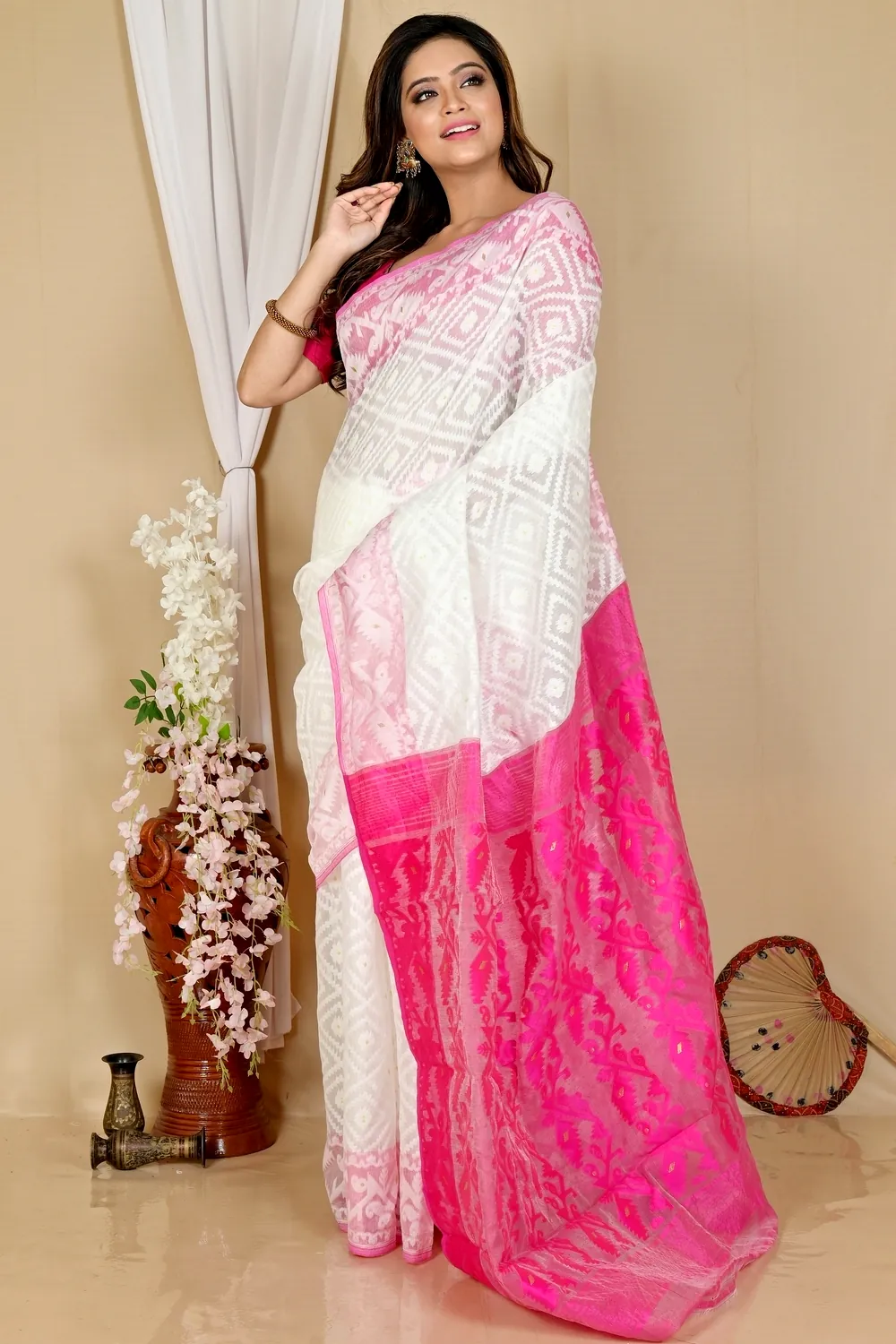 White Purple Blended Cotton Krokai Jamdani Saree (1706)