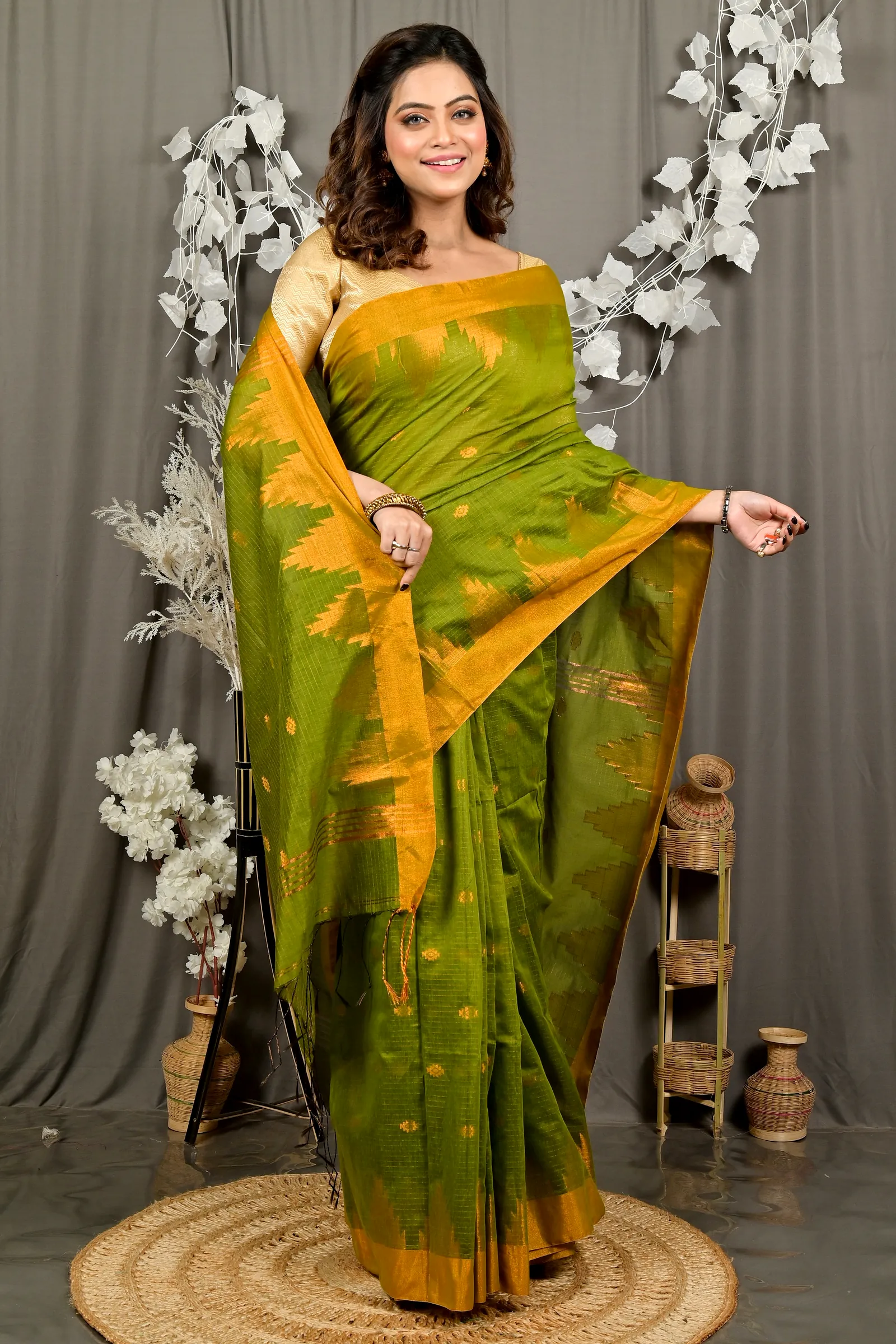 Green Cotton Blend Daypi Hand Loom Saree (1892)
