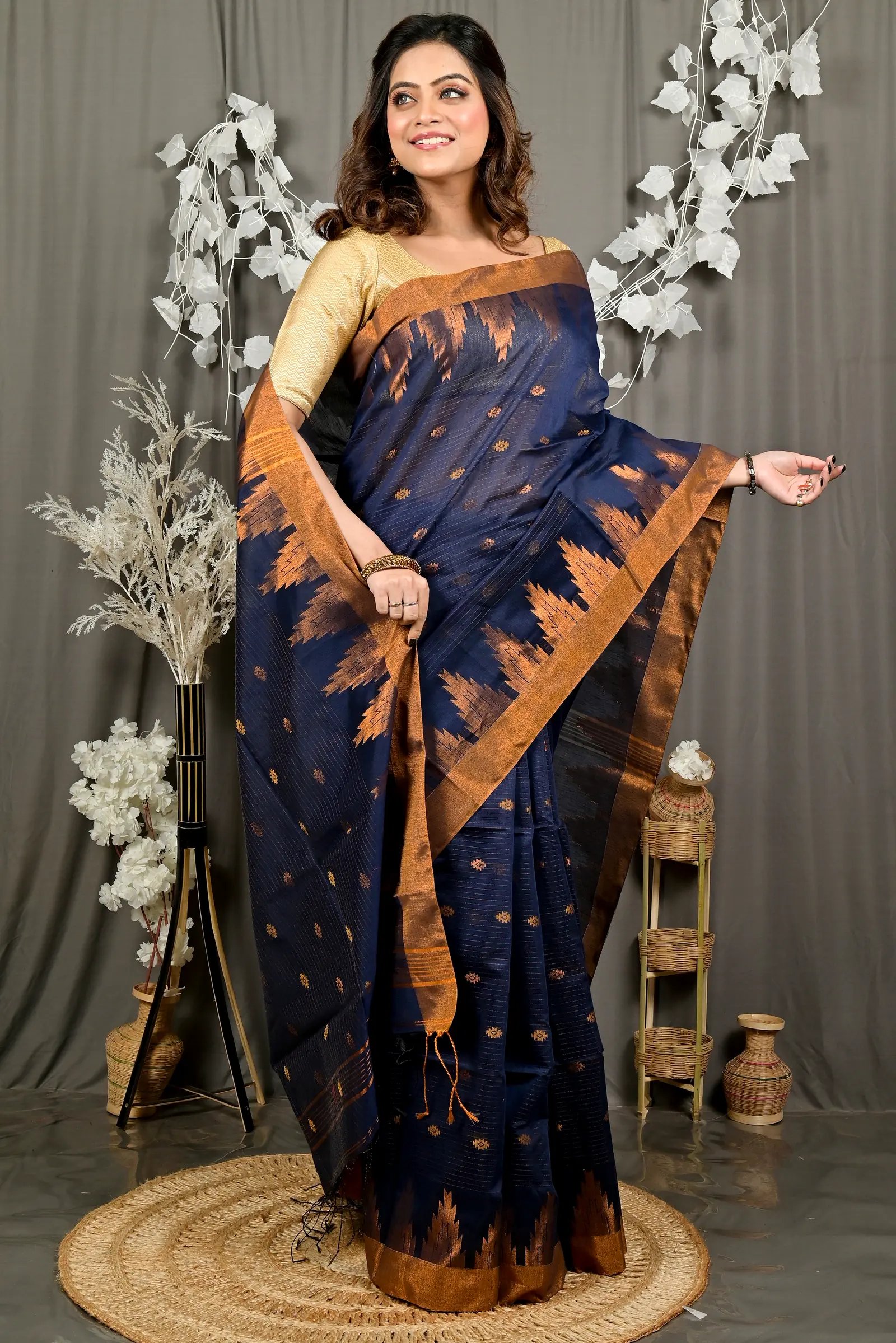 Naby Blue Cotton Blend Daypi Hand Loom Saree (1895)