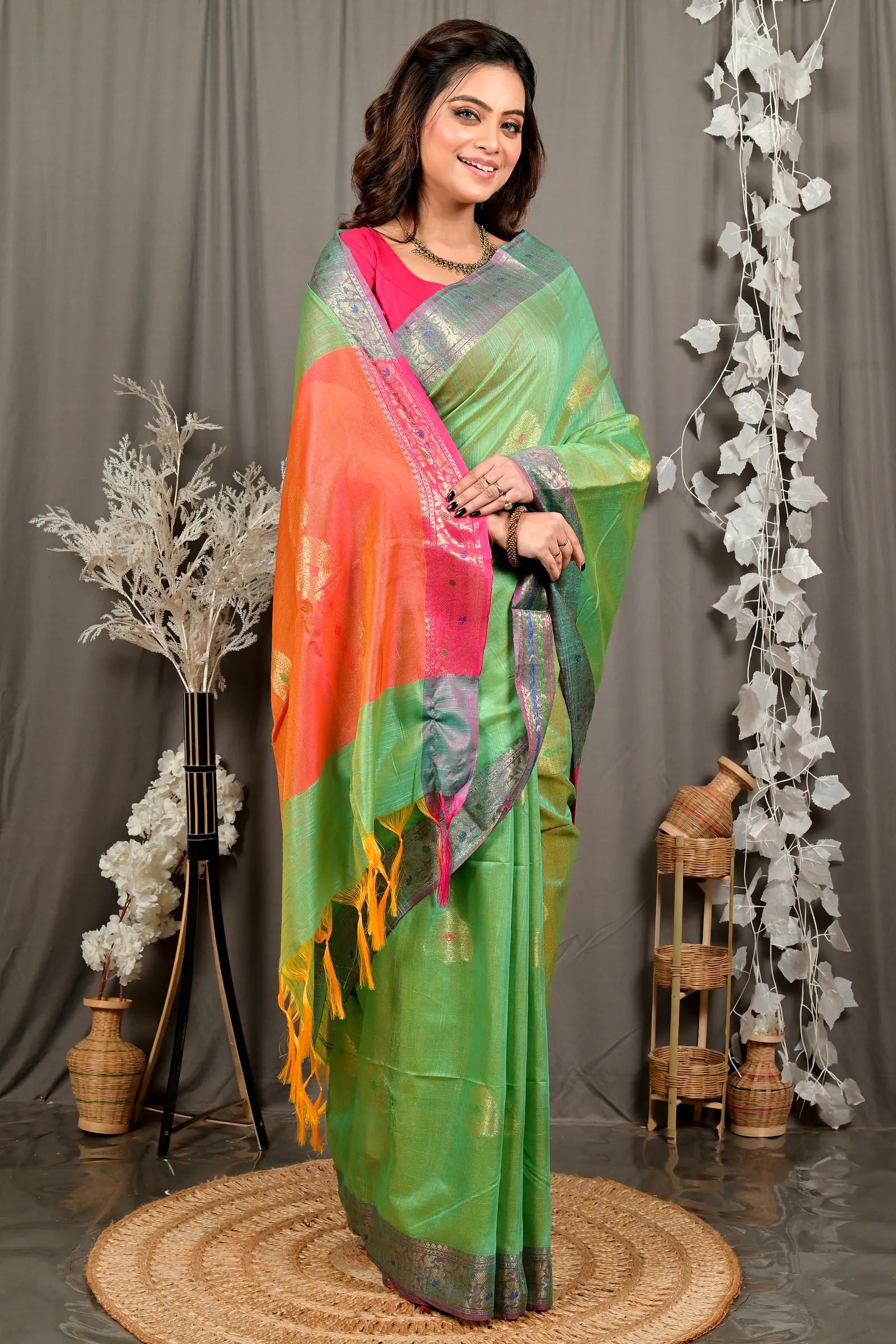 Green Pink Cotton Blend Daymin Hand Loom Saree (1900)