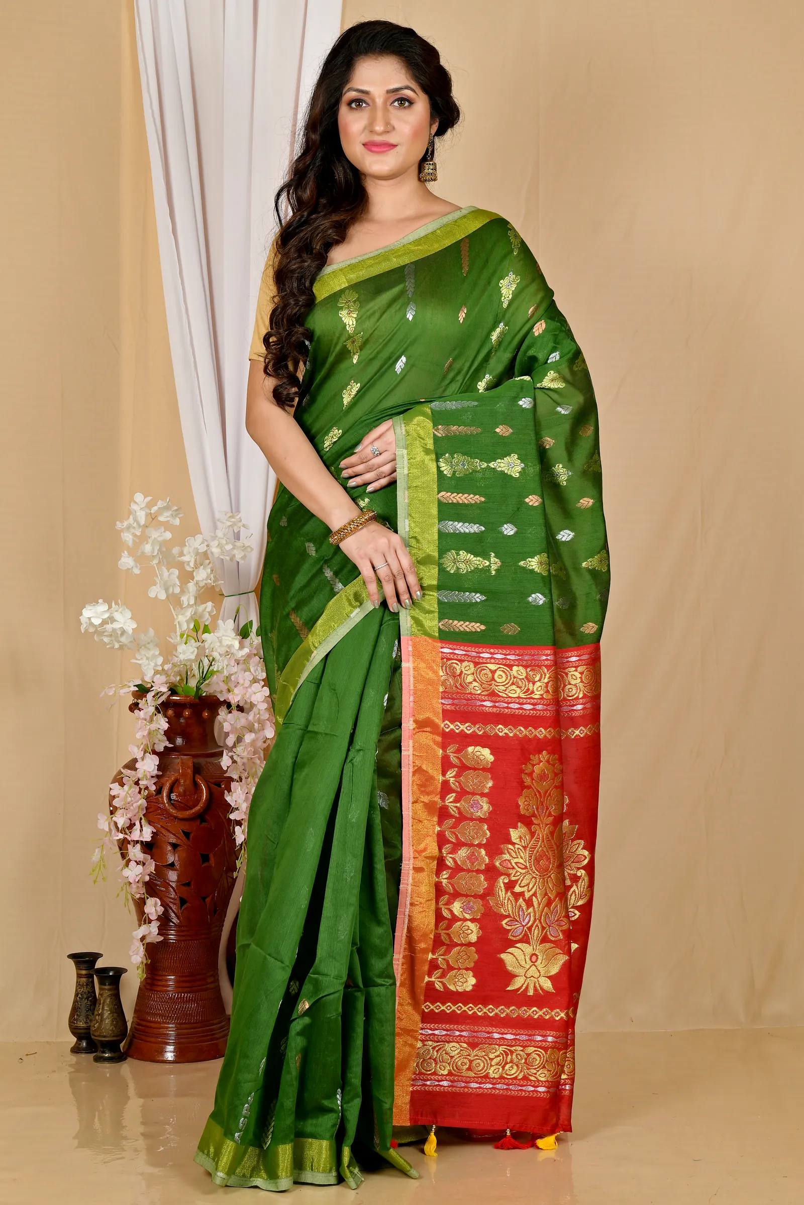 Dark Green Blended Cotton Samo Hand Loom Saree (2013)