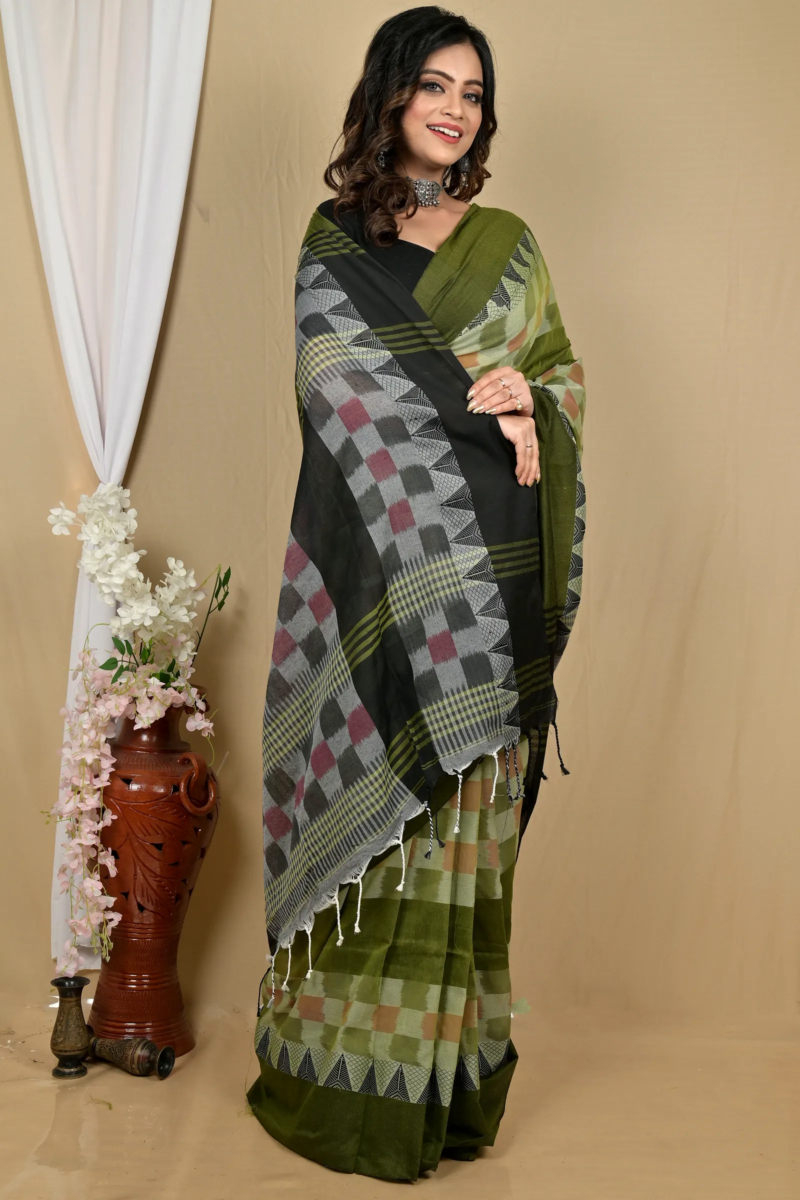 Green Black Pure Cotton Hiran Hand Loom Saree (2113)