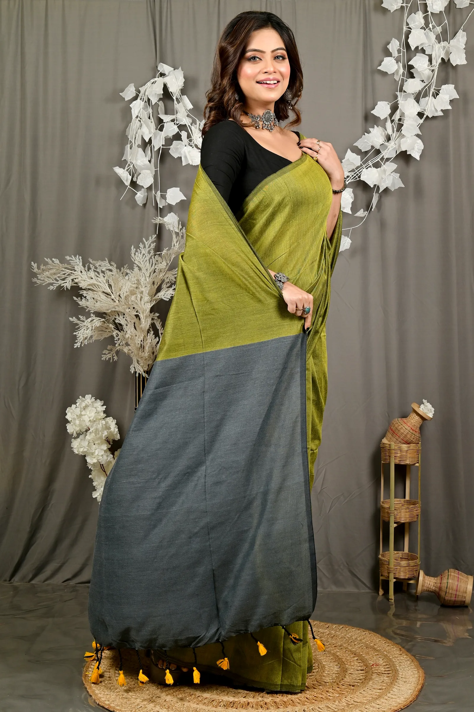 Green Grey Pure Cotton ThanKhaditu Hand Loom Saree (3042)