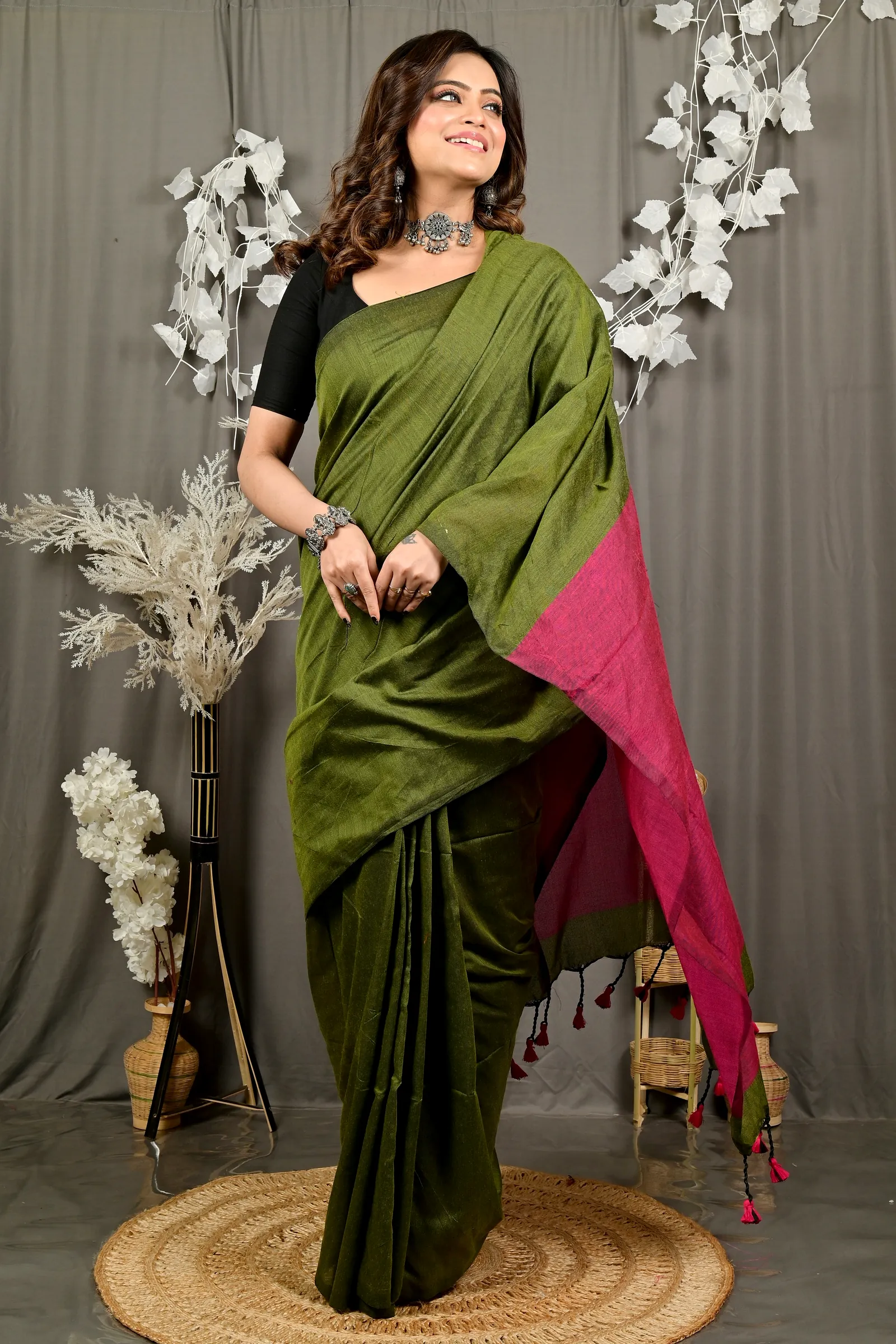 Mehendi Green Pure Cotton ThanKhaditu Hand Loom Saree (3043)