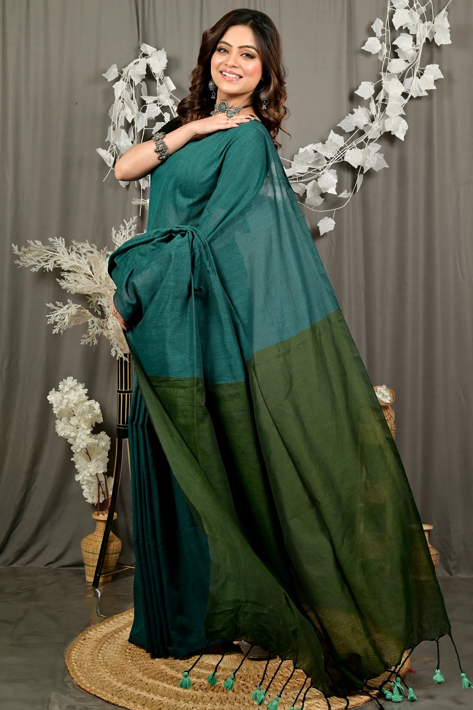 Green Pure Cotton ThanKhaditu Hand Loom Saree (3044)