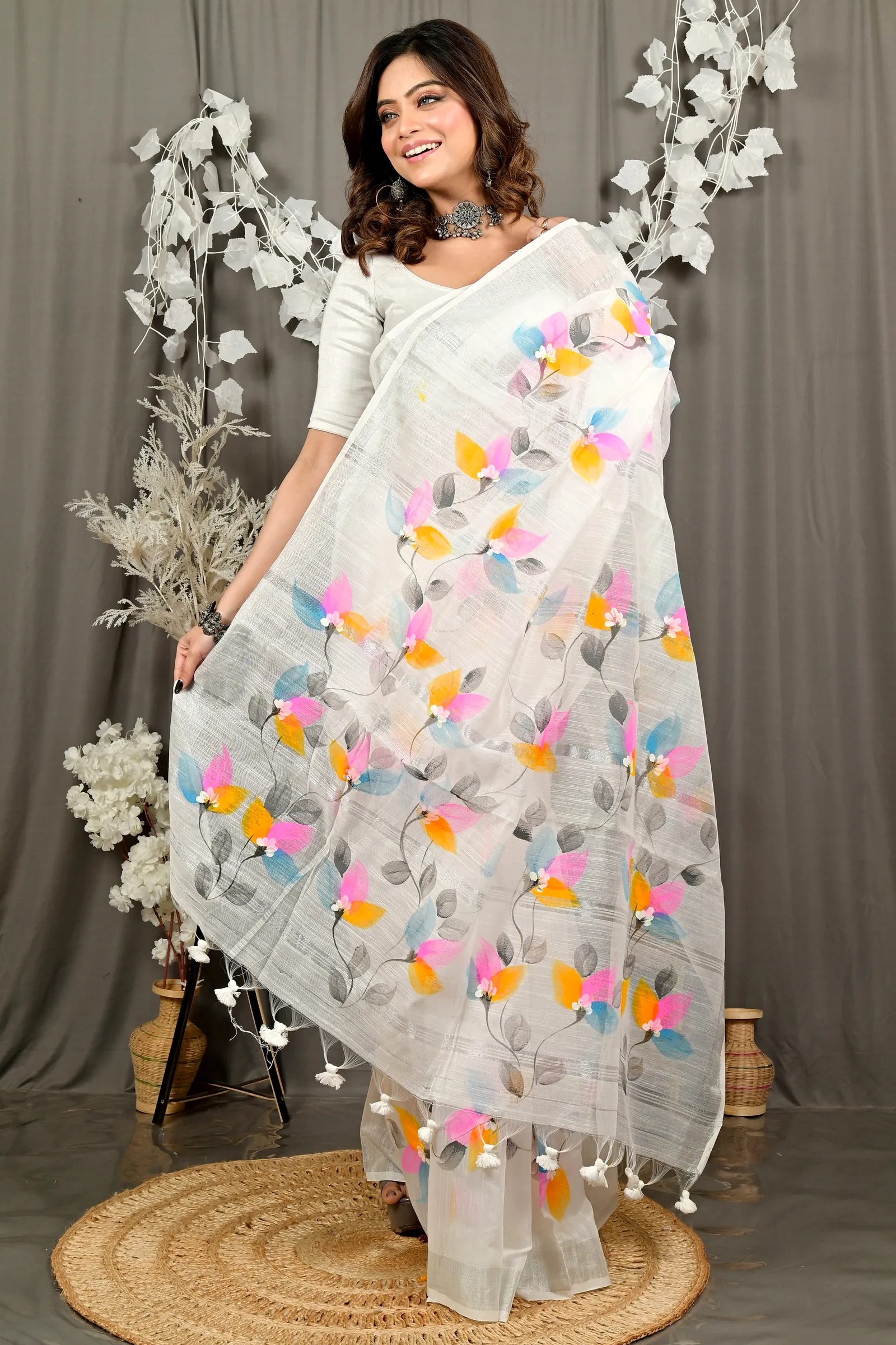White Blended Cotton Finesi Hand Painted Saree (3047)