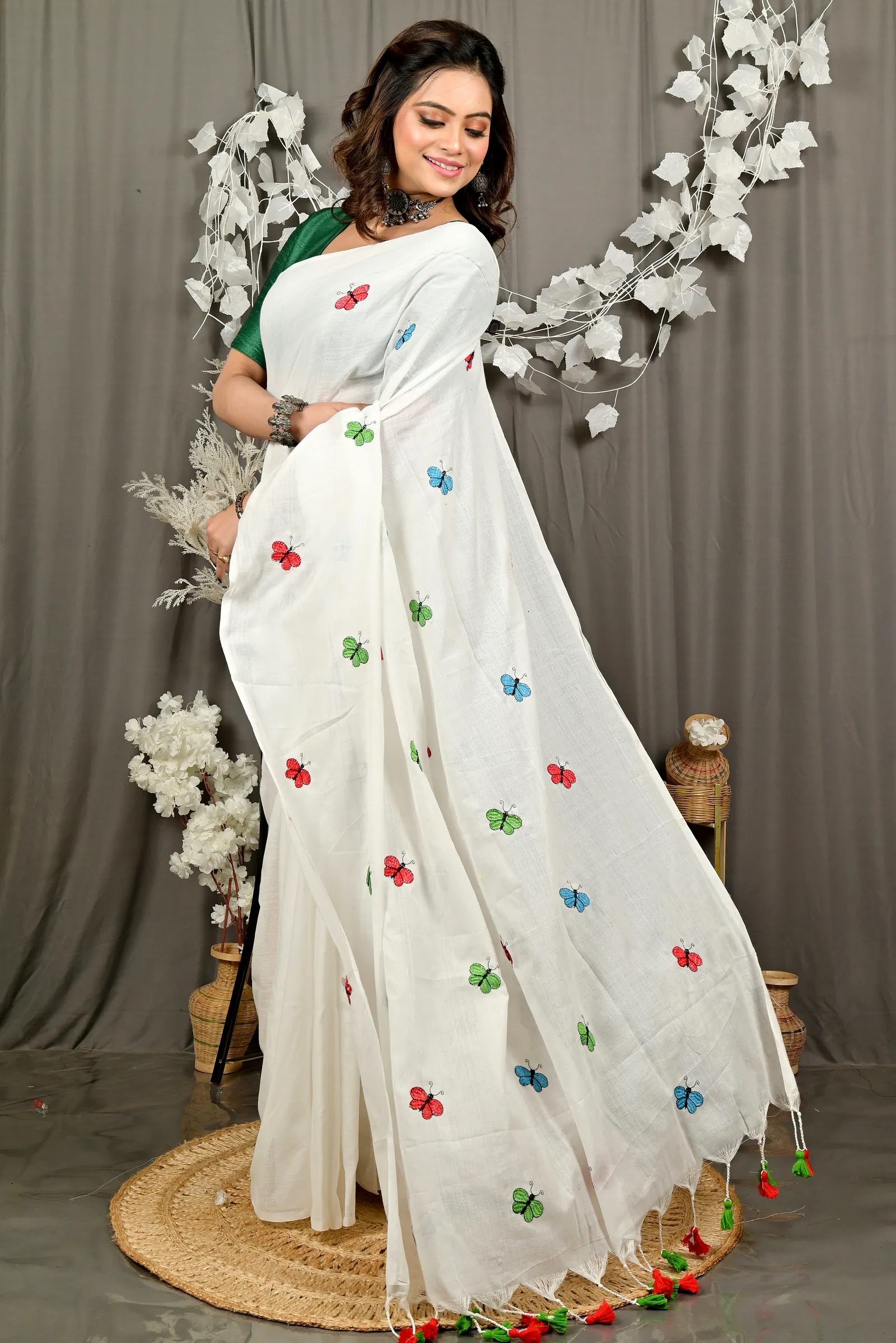 White Blended Cotton Foyeli Embroidery Handloom saree (3120)