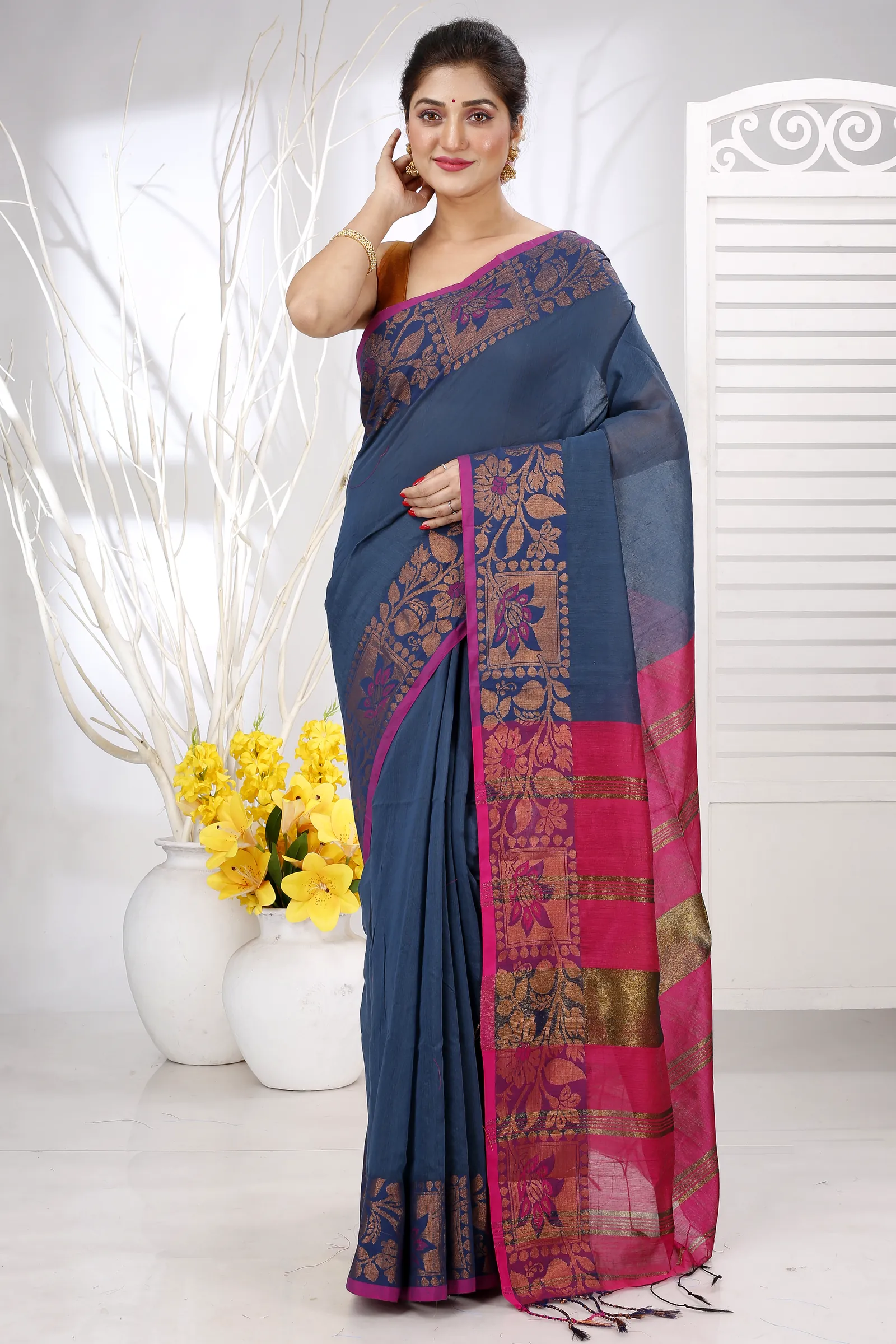 Green Pure Cotton Swarno Hand Loom Saree (5252)