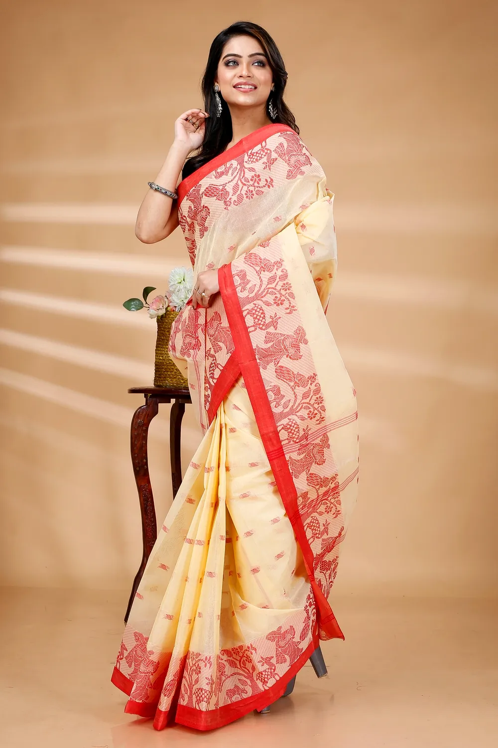 Off-White Pure Cotton ParSakuntala Tant Saree (533)