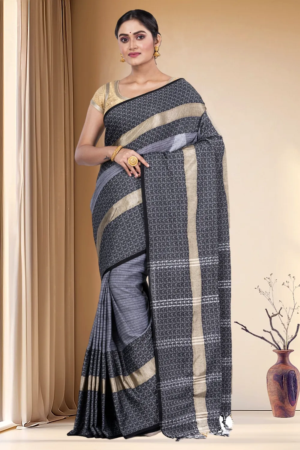 Black Pure Cotton Souraovi_Hand Hand Loom Saree (674)