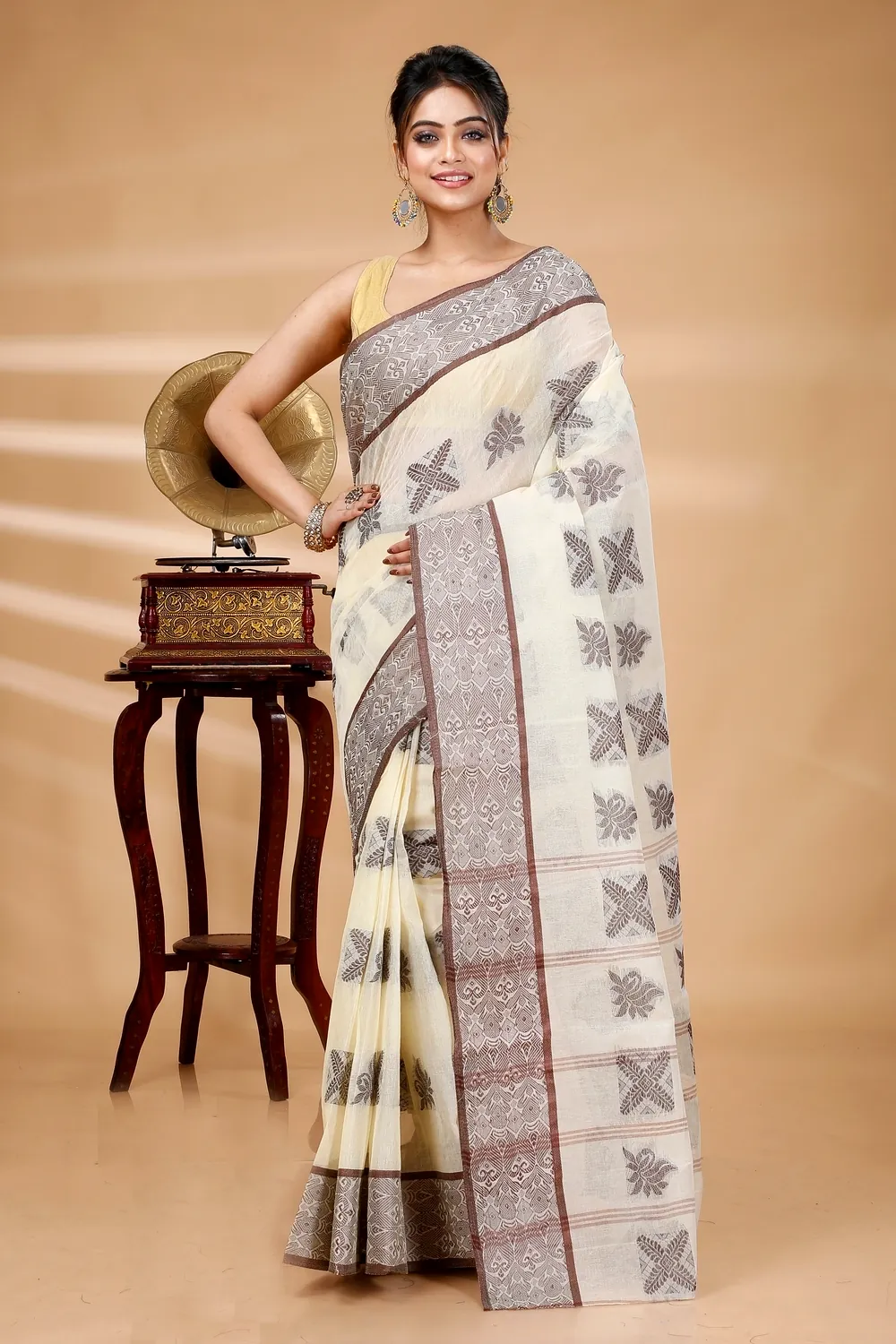 Off-White Pure Cotton Suparna Buti Tant Saree (758)